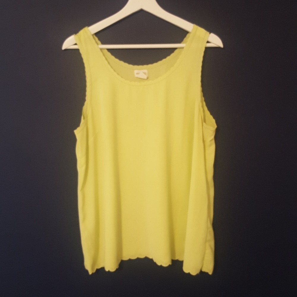 Lime green scalloped edge tank